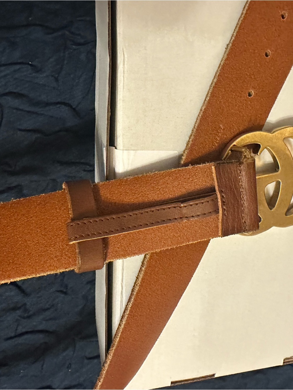 Gucci Tan Leather Belt with Antique Gold Double-G Buckle - Picture 5 of 5